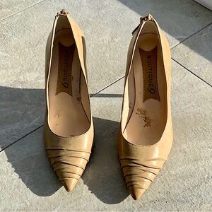 Boutique 9 Tan Neutral Distressed Leather Pleated Heels with Zipper Size 7.5